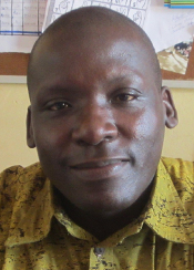 Alloyce Benjamin Chija, Directeur de l'école Primaire Pwani