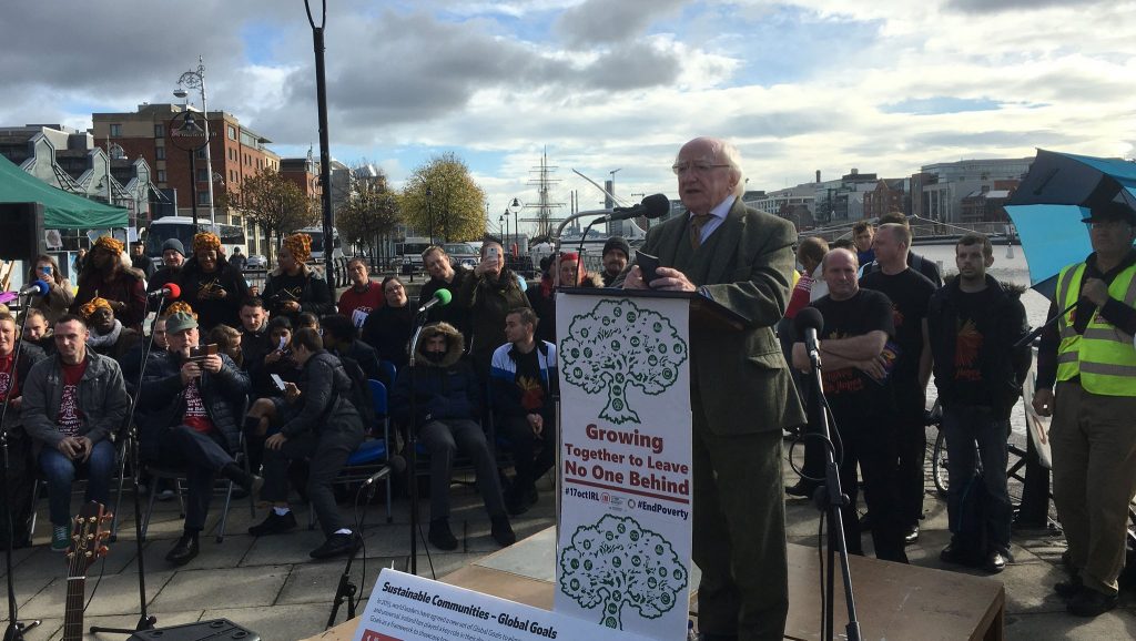 Durant la Journée internationale pour l'élimination de la pauvreté, organisée par le Comité irlandais du 17 octobre à Dublin, le Président Michael D. Higgins a expliqué pourquoi cette journée est célébrée à travers le monde. 