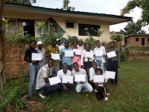 Les animateurs de bibliothèques de rue du Burkina Faso, de Côte d'Ivoire et de République de Centrafrique à la fin de leur formation à Bouaké